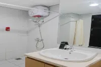 Comfy 1Br Apartment Casa de Parco Central BSD City by Travelio
