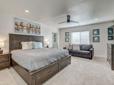 Top Tier Townhome in Washington Utah Private Spa, Pool, Firepit. VS507