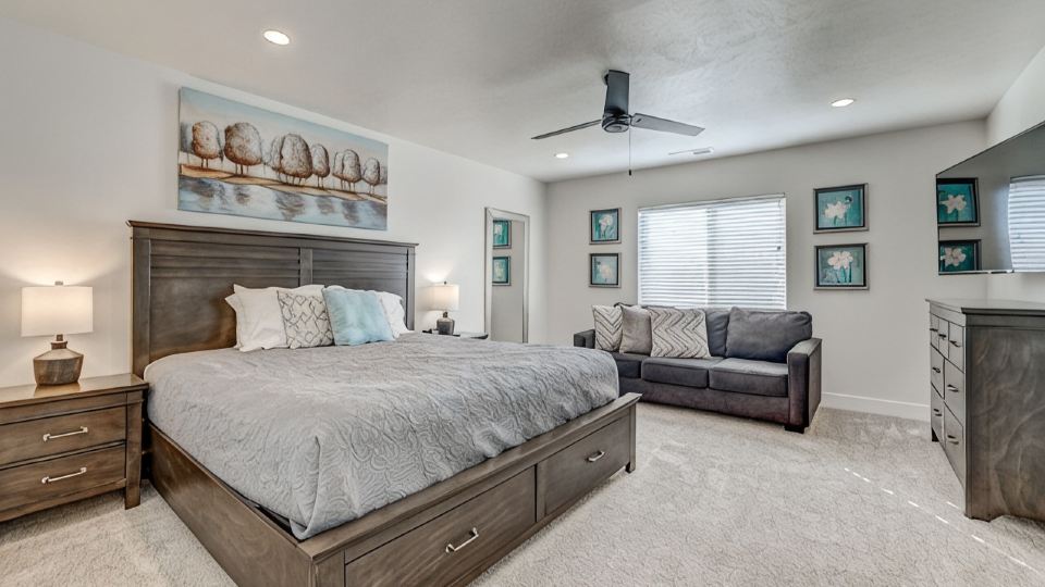 Top Tier Townhome in Washington Utah Private Spa, Pool, Firepit. VS507