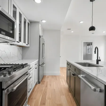 Union Square Beauty 2 bed/2 bath w/ Private Patio