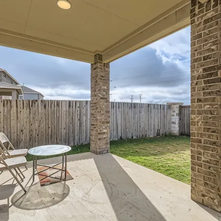 Serenity Haven: Charming 5 Bed with Moden Amenities