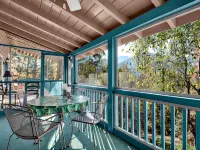 Summer Special ! Log Cabin with Mountain View, Hot Tub, Pool Table, Sleeps 10