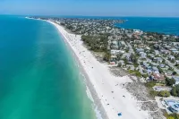 Bayview Pointe! Luxury 3 bedroom home! Near Anna Maria island with heated pool! - プライペートプール