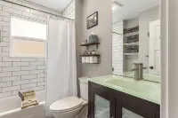 Modern condo in the heart of Uptown Butte - Unit B - 4-Star