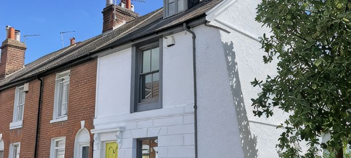 Cosy Fisherman’s Cottage, minutes from High Street, Harbour & Beach 휫츠테이블 호텔