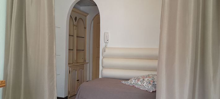 Bougainvillea full center in villa T2 58m2 terrace / garden + private garage Hotels in Cassis