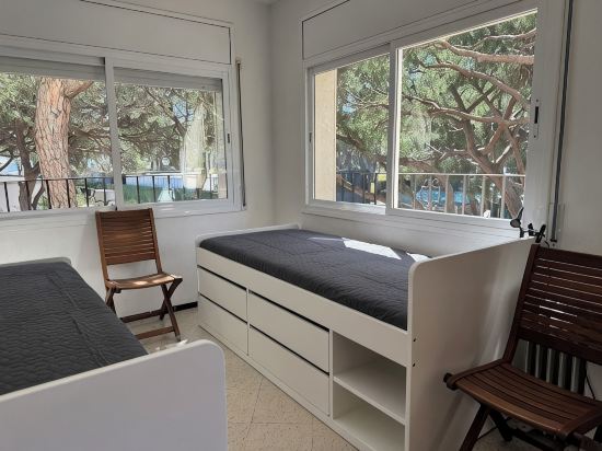 30m from the beach, overlooking the port, apartment with beautiful balcony and wifi