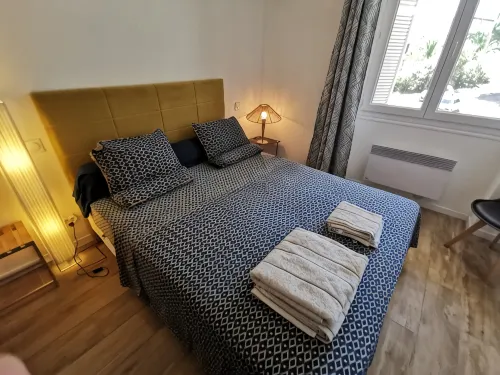Quiet town center, sea view, private parking, 250 m from the beach - ห้องครัว