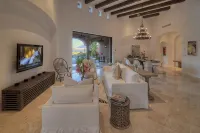 Breathtaking Views, Private Pool/Spa adjacent to One&Only Palmilla!! - 방갈로
