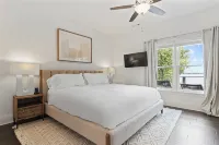 Lake Oconee | Waterfront, Dock & Hot Tub