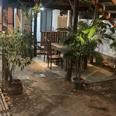 Ceylon Beach Haven Uppuveli Hotel dekat Dutch Bay