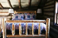 Cabin on Pond and Vineyard next to Aging Cave - Boutique