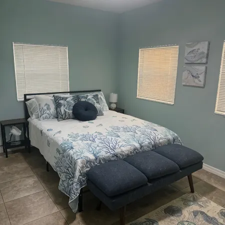 Charming 2-bedroom house on Gorgeous Venice Island!