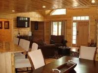 Bear Crossing - New Luxury Mountain Getaway near Luray & Skyline - Chalets