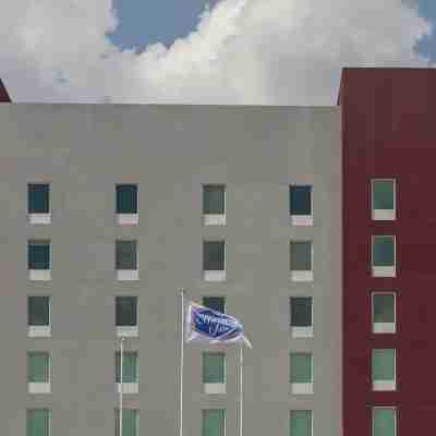 Hampton Inn by Hilton Zacatecas Hotel Exterior
