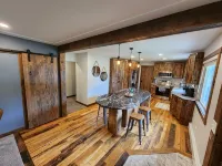 Luxurious remodel near historic downtown Hudson! - Wifi
