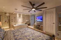 Private Luxury Pool & Spa Retreat – Great Location