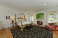 St. Helena, Walk to Town, on Vineyard, Pool, One Acre/Private, Permit STR25-001 - Boutique