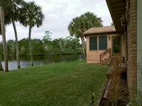 Experience Ormond Beach living near Daytona Speedway - 4 ดาว
