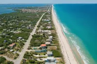 Licensed Totally Remodeled (2020Oceanfront Townhome with ocean views - Wifi