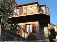 Beautiful stone house in Tuscany with terrace and balcony. - 3-Star