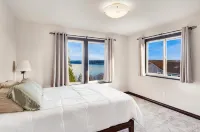 Awesome 5 bedroom, 4 bathroom, waterfront home with beautiful views and sauna. - Bungalows