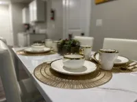 New Luxury Styled Cottage Home with TV in each room. - 3-Star