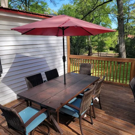 Historic Cottage - At Hopelands Gardens close to Hitchcock Woods (Remodeled)
