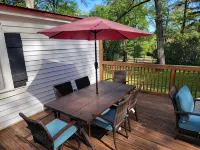 Historic Cottage - At Hopelands Gardens close to Hitchcock Woods (Remodeled) - 4성급
