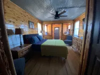 Cabin on Sioux Bayou - Right on the water! - Wifi