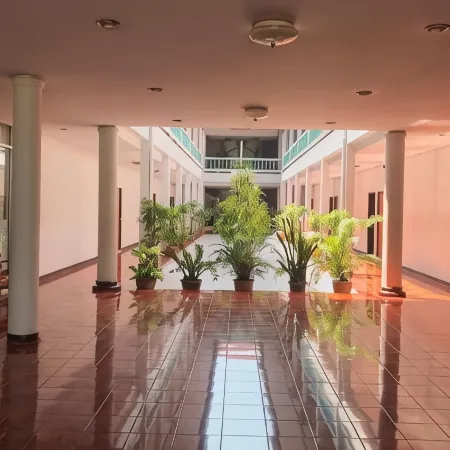Grand Mansion Hotel