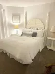 Serene & Modern~ Ocean Front View~ 2 Bd 2 Bth~1st Fully Remodeled - 무료 와이파이