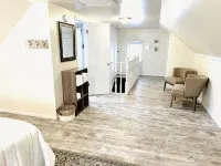 Mi-Pet-Friendly Home Near Beach with Spacious Private Backyard, Dog Friendly - Wifi