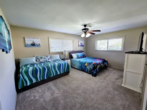 Poolside Triple Suite Retreat near casinos - Bungalows