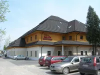 Hotel Zodiak - 3-Star