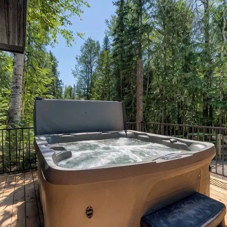 NEW Secluded Bungalow at Haskill Basin