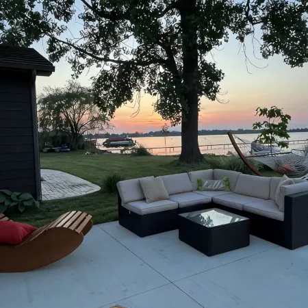 *New Listing* Cozy Lakefront Home - 10 Miles from Culver Academy