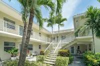 Two Bedroom Boutique Condo 2 Blocks from the Beach and Atlantic Avenue - 2-Star