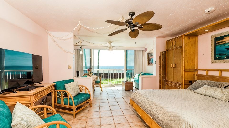 Big Island Kona Magic Sands by Coldwell Banker Island Vacations