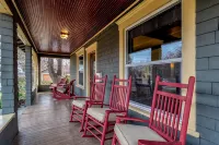Craftsman House-Near Downtown & Dog Friendly - de charme