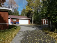 Perfect Getaway for All Occasions.  1200sq ft. Sleeps 8. Country Atmosphere - WiFi