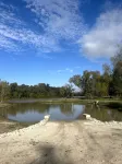 Newly constructed waterfront cabin C1 with pond and Trinity River views - Homestays