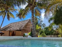 Moonshine Uroa Boutique Hotel - piscina