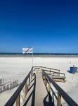 Coral Moon House-2 Kitchens, Fish, Kayak, Walk to Beach, Lots of Parking - 3-Star