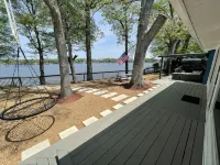 Lake front house with beautiful views and walking distance to Indiana Beach. - 3성급