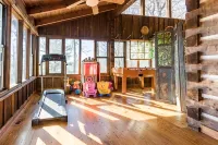 Spacious Mountain Cabin with Sweeping Views - Chalets