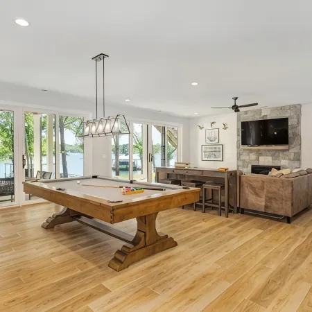 Brand New 6Br/6BA Luxury Home, 20 Min to Clemson. Flat Lot/Firepit/Pool Table!