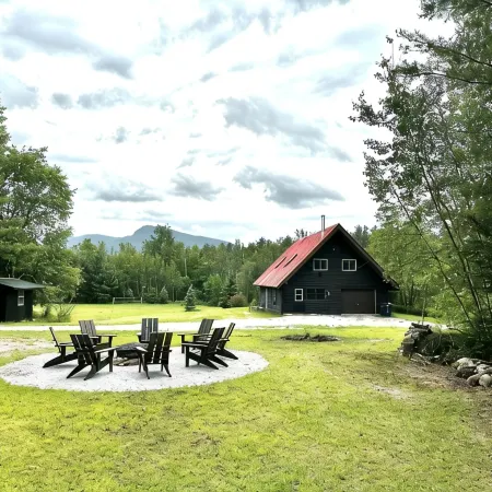 Stay near Jay Peak at your own private cabin with 18 brookside acres!