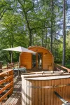 Broomhills Farm River Eco Pods - Pet friendly