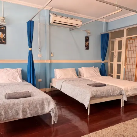 Aran Colonial House & Cafe Ngamwongwan